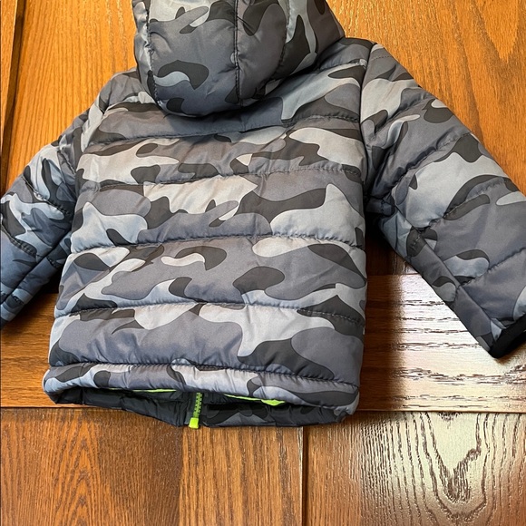 OshKosh B'gosh Gray Camo Puffer Jacket with Neon Yellow Lining, 12 Months - Picture 11 of 12